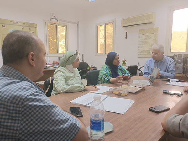  مشاركة كلية التربية الفنية بجائزة التميز الحكومي 